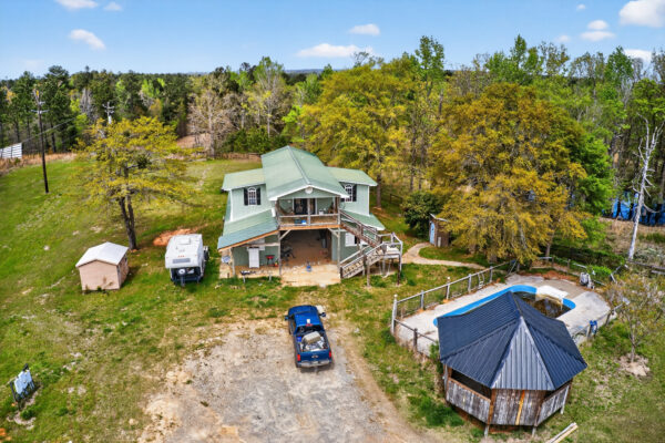 Photo of 48-acre-horse-farm-with-barndominium