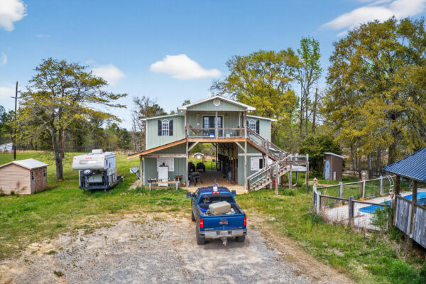 Photo of 48-acre-horse-farm-with-barndominium
