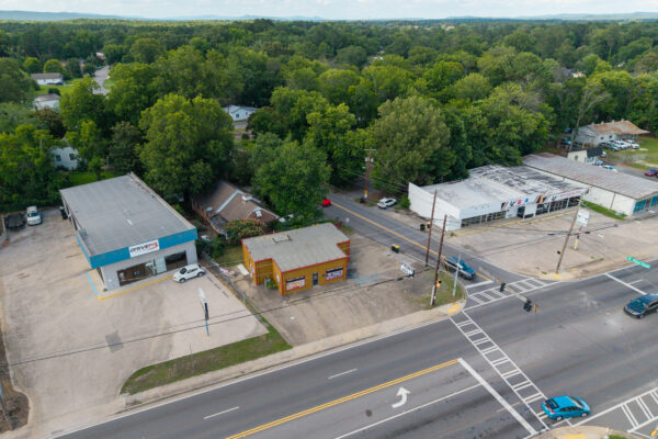Photo of 1-acre-commercial-corner-with-commercial-building-2-homes-and-garage-apartment-rome-floyd-county-ga-auction
