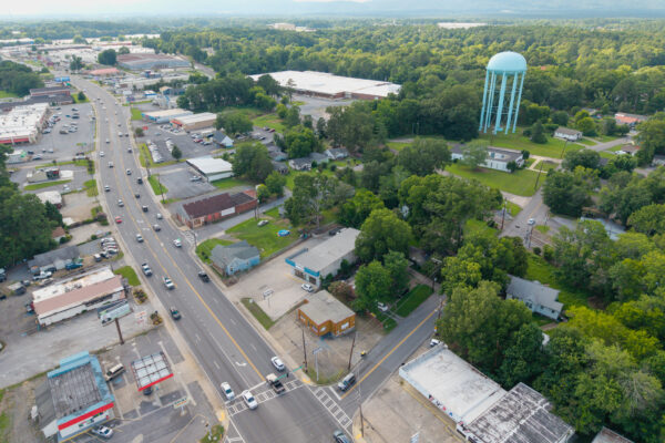 Photo of 1-acre-commercial-corner-with-commercial-building-2-homes-and-garage-apartment-rome-floyd-county-ga-auction