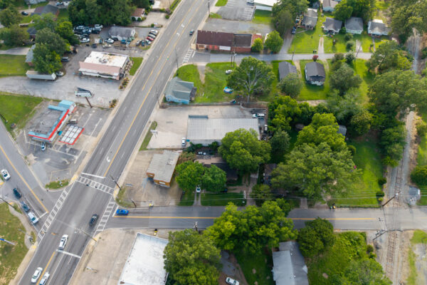 Photo of 1-acre-commercial-corner-with-commercial-building-2-homes-and-garage-apartment-rome-floyd-county-ga-auction