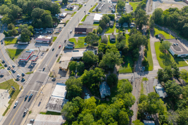 Photo of 1-acre-commercial-corner-with-commercial-building-2-homes-and-garage-apartment-rome-floyd-county-ga-auction