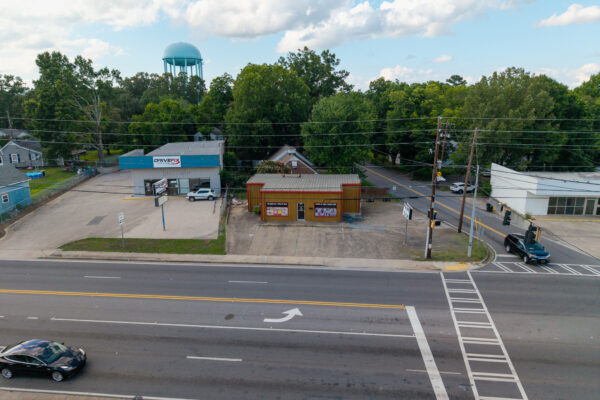 Photo of 1-acre-commercial-corner-with-commercial-building-2-homes-and-garage-apartment-rome-floyd-county-ga-auction