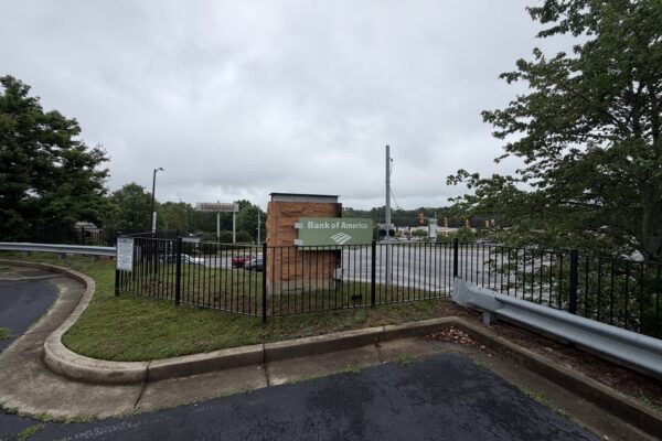 Photo of 4233-sf-freestanding-commercial-building-on-1-1%c2%b1-acre-corner-lot-stonecrest-dekalb-county-ga-auction