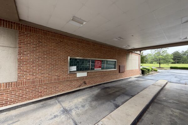 Photo of 4233-sf-freestanding-commercial-building-on-1-1%c2%b1-acre-corner-lot-stonecrest-dekalb-county-ga-auction