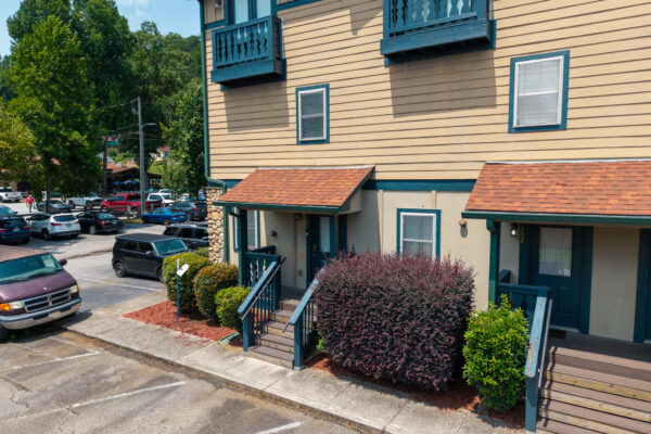 Photo of 3-condominium-units-at-tuscany-villas-helen-white-county-ga-online-auction