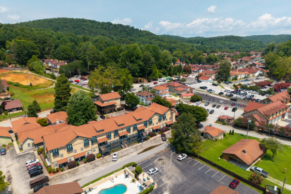 Photo of 3-condominium-units-at-tuscany-villas-helen-white-county-ga-online-auction